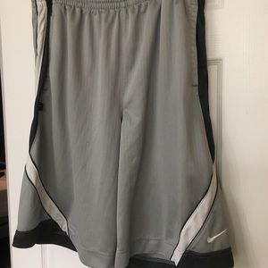 Nike shorts XL